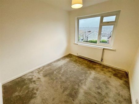 Meadow Close, Pengam, BLACKWOOD - Photo 5