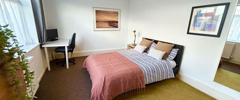 Room in a Shared House, London, UB6 - Photo 1