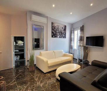 Location Appartement 4 pièces 77m² CANNES 06400 - Photo 2