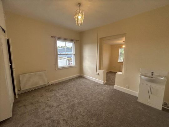 4 bedroom detached house to rent - Photo 1