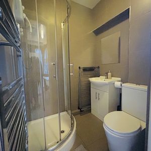 Studio Flat, Endersleigh Gardens, NW4 - Photo 3