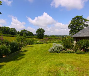 5 bedroom detached house to rent - Photo 2