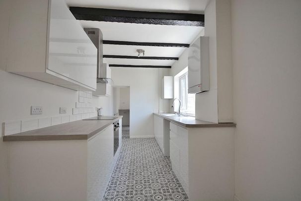 3 bedroom semi-detached house to rent - Photo 1