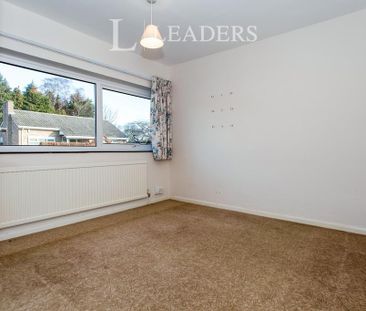 3 bedroom bungalow to rent - Photo 3