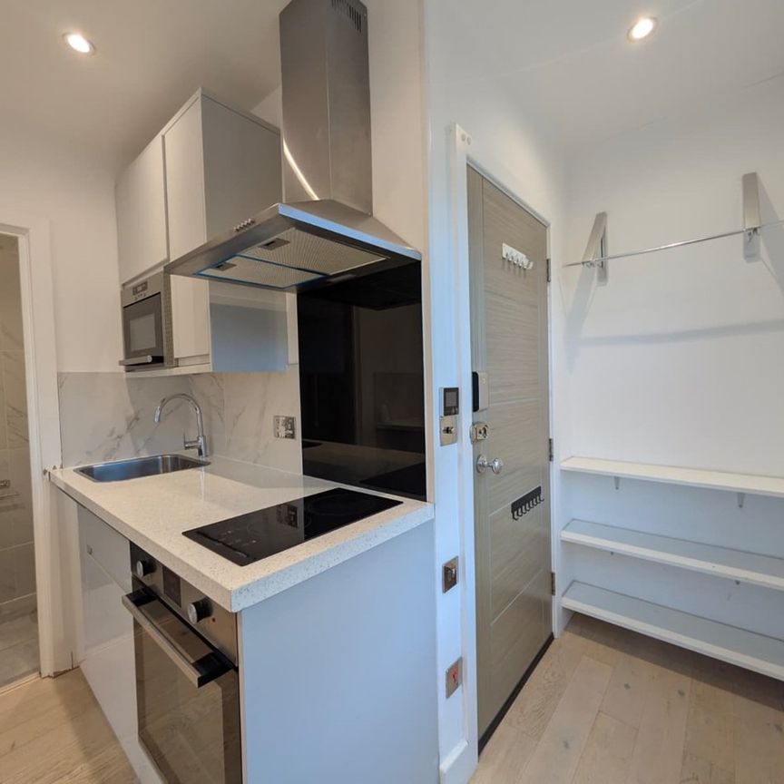 Studio Flat, Junction Road, N19 - Photo 1