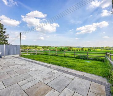 4 bedroom semi-detached house to rent - Photo 3