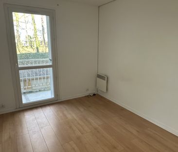 Location Appartement 3 pièces 67m² VAUX LE PENIL 77000 - Photo 3