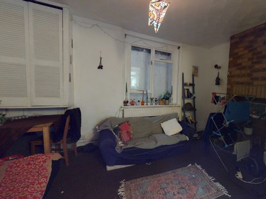 Terraced House to rent on - Photo 1