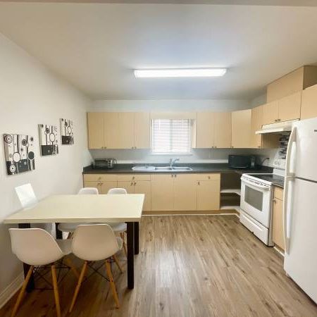 Bright and Spacious 2 Bedroom - Photo 1