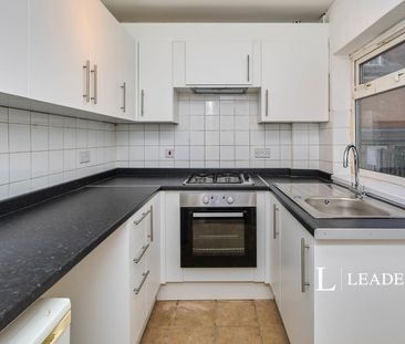 3 bedroom house to rent Hogarth Street, NG3 - Photo 2