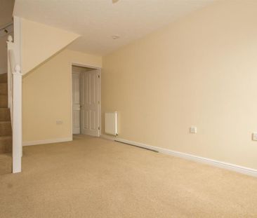 2 bedroom semi-detached house to rent - Photo 6