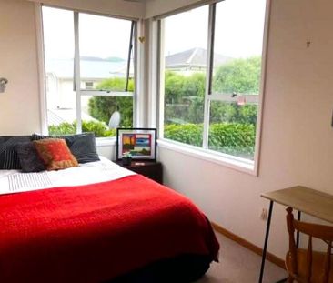 Spacious family home with views and all day sun - Photo 6