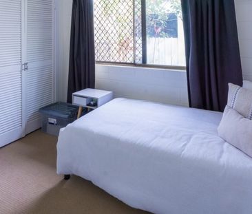 12 Begonia Court, Annandale - Photo 4