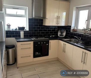 1 bedroom in a house share to rent - Photo 5
