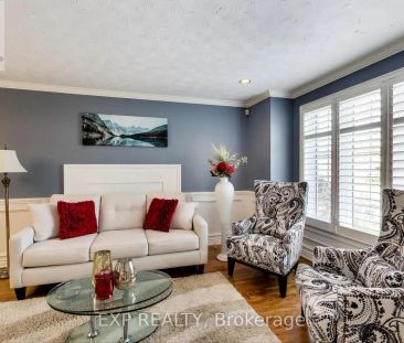 12 HIGHBURY DRIVE - Photo 1