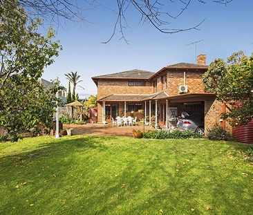 3 OR 6 MONTH LEASE ONLY | STONES THROW FROM BEACH | BAY VIEWS - Photo 6