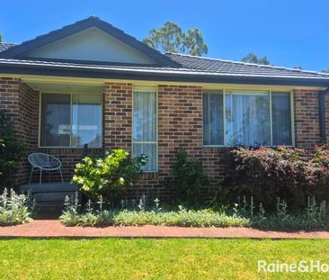 Charming Home in Quiet Pocket - Photo 6