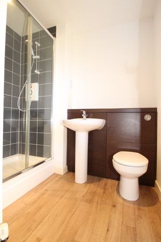 Old Harbour Square, Stirling - Photo 4