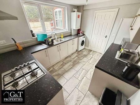 Bromford Lane, West Bromwich, B70 - Photo 5