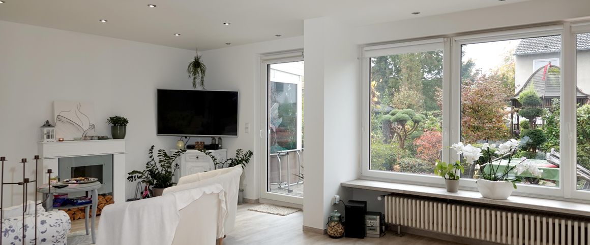 Modernisiertes Reihenhaus mit guter Aufteilung & schönem Garten - Foto 1