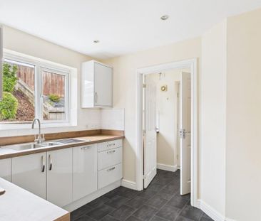 3 bedroom detached house to rent - Photo 4