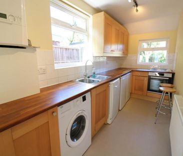 3 bedroom semi-detached house to rent - Photo 6