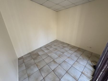 Location Appartement 2 pièces 47m² AGEN 47000 - Photo 5