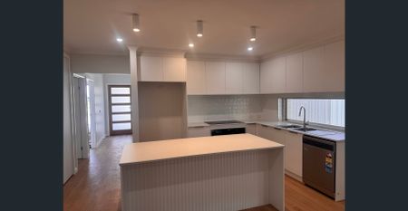 Three Bedroom Home Located In Pinnacle Estate - Photo 5