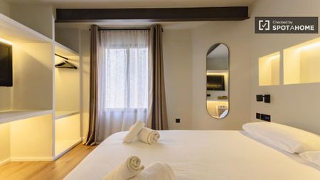 2 room luxury Apartment for rent in Valencia - Photo 2