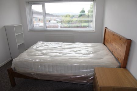 4 Bed Semi-Detached House, Cannon Park, CV4 - Photo 5