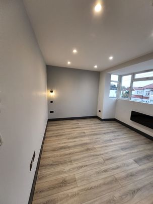 Studio Flat, Glenister Park Road, SW16 - Photo 1