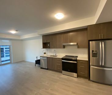 For Lease - 3220 William Coltson Avenue Unit# 1217, Oakville, Ontario - Photo 3