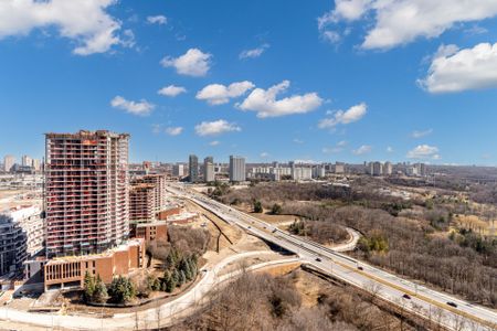 For Lease - 30 Inn On The Park Drive Unit# 2307, Toronto, Ontario - Photo 4