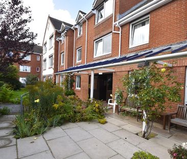 1 bedroom ground floor flat to rent - Photo 2