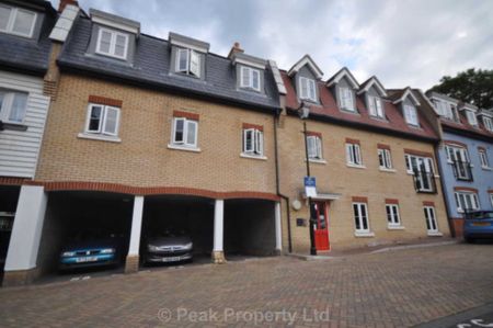 Rocheforte House Roche Close, Essex - Photo 2