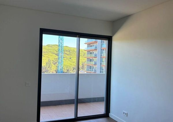 3 Bedroom Apartment with swimming pool, Miraflores, Oeiras
