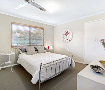 8 Melinda Court, Springwood. - Photo 2