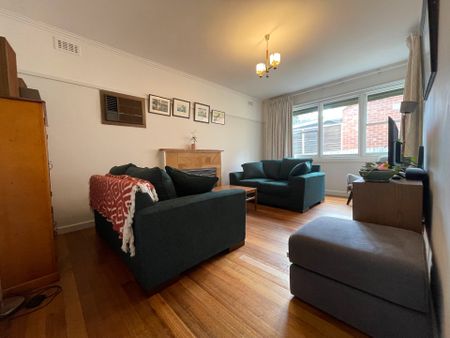 LOVELY 3 BEDROOM HOME - Photo 5