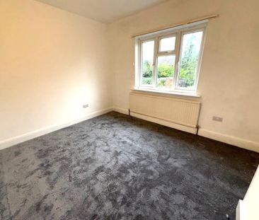 4 bedroom semi-detached house to rent - Photo 4