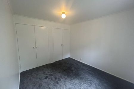HUGE 5 BEDROOM HOME!!! - Photo 2