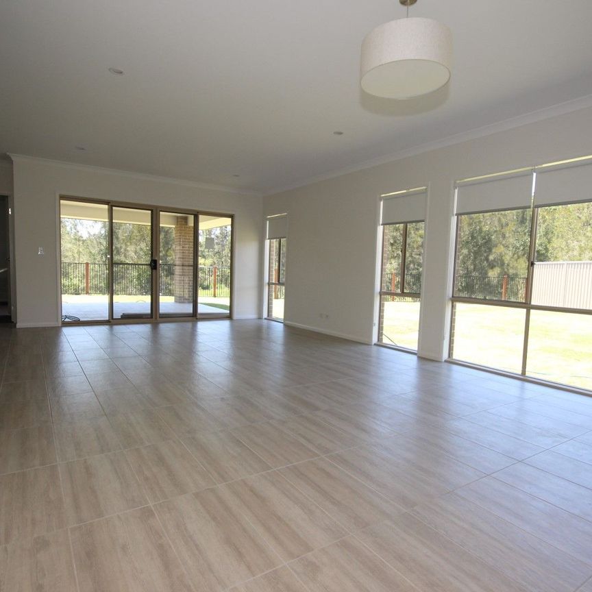 SEA BREEZE ESTATE - POTTSVILLE - Photo 1