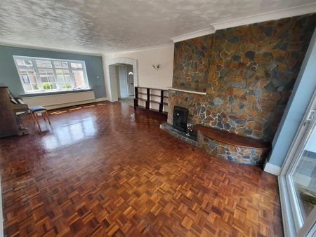 6 bedroom detached house to rent - Photo 5