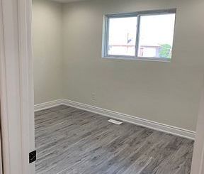 For Lease - 351 Queen Victoria Drive, Hamilton, Ontario - Photo 4