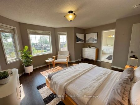 31 Red Oak Drive #Upper - Photo 3