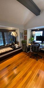 Kitsilano 2 bed (1 bdrm, 1 office) 1 bath furnished sublet - Photo 3