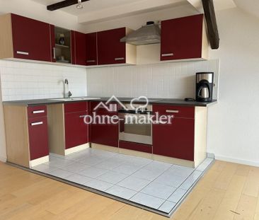 4-Raum DG-Appartment mit großen Fenstern und offener Einbauküche - Photo 5