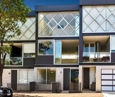 4A Crown Street, Flemington VIC 3031 - Photo 3