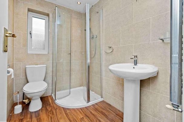 Deacons Close, Croft, WA3 - Photo 1