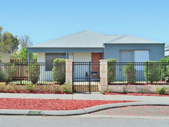 Secure family home - Photo 1