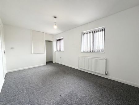 Bridgenorth Road, Pensby - Photo 3